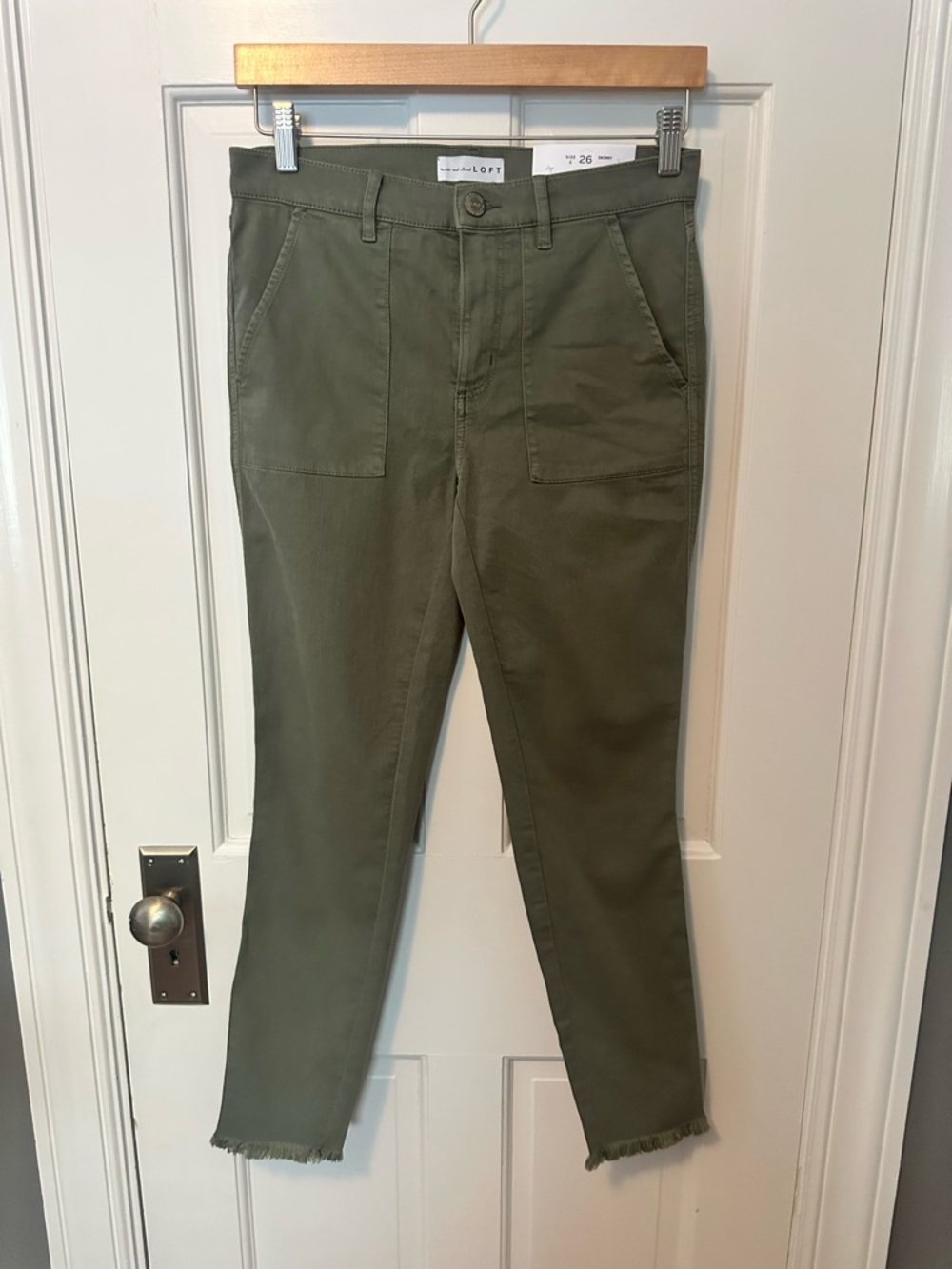 LOFT Olive Utility Crop Frayed Hem Pants - Size S NWT